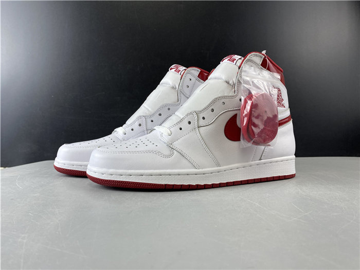 Jordan1 Retro Metallic Red 555088-103