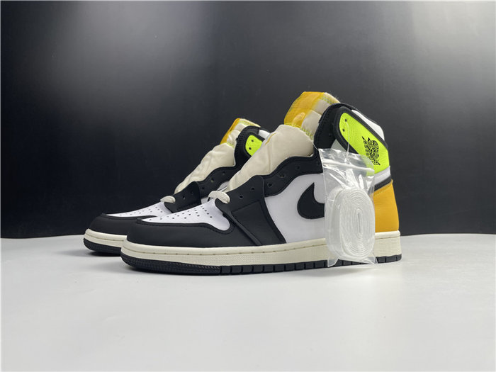 Jordan1 White Black Volt University Gold 555088-118