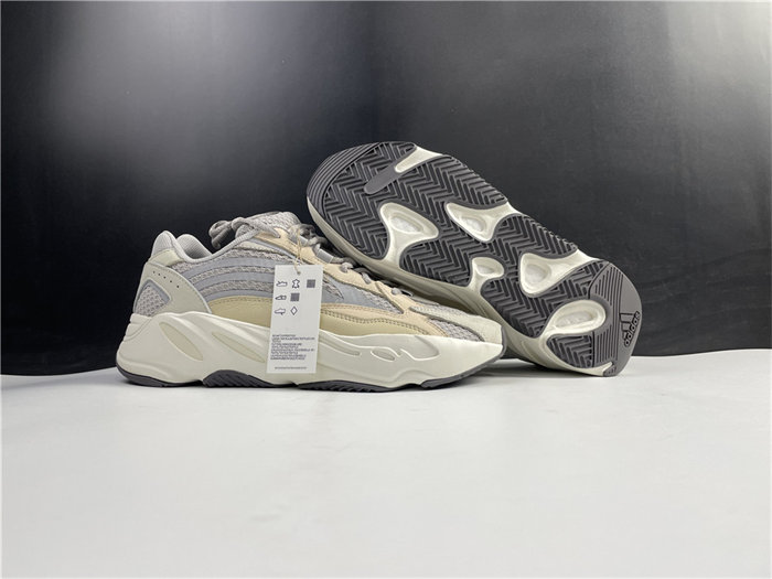 adidas Yeezy Boost 700 V2 Cream GY7924