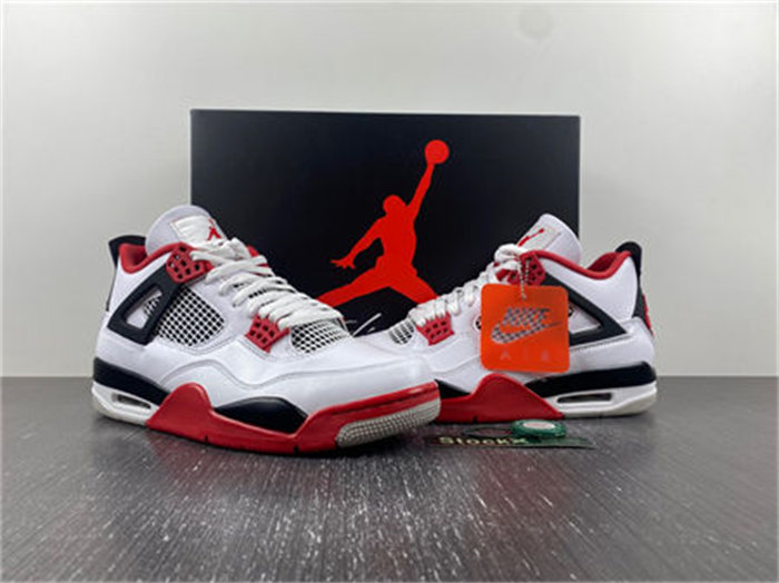 Jordan 4 Retro