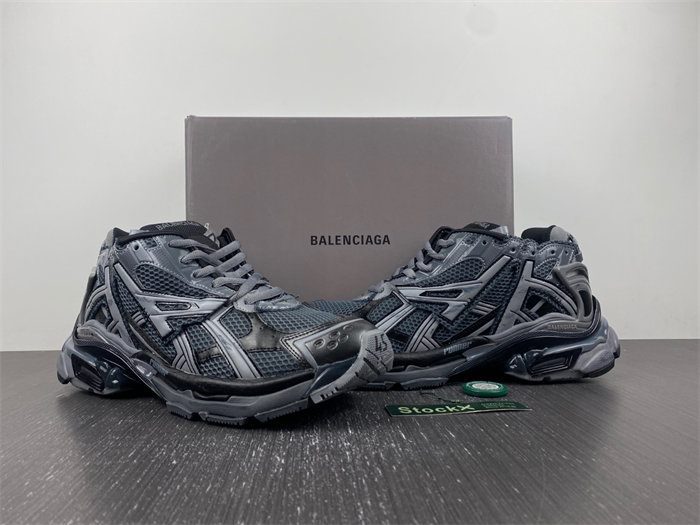 BALENCIAGA -Runner 677403 W3RBR 1515