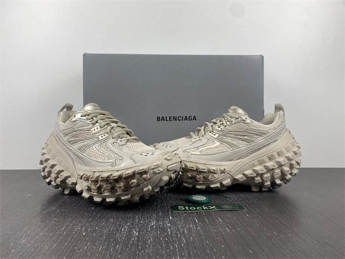 Balenciaga Defender Beige 685613 W2RAF 9700