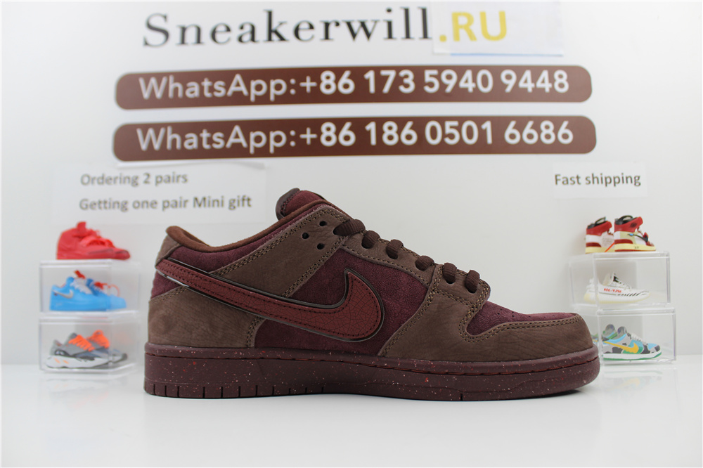 Nike SB Dunk Low City Of Love Burgundy Crush