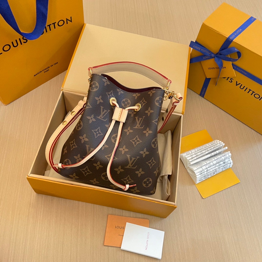 Nano Noe hand bag (20cmx20cmx13cm)