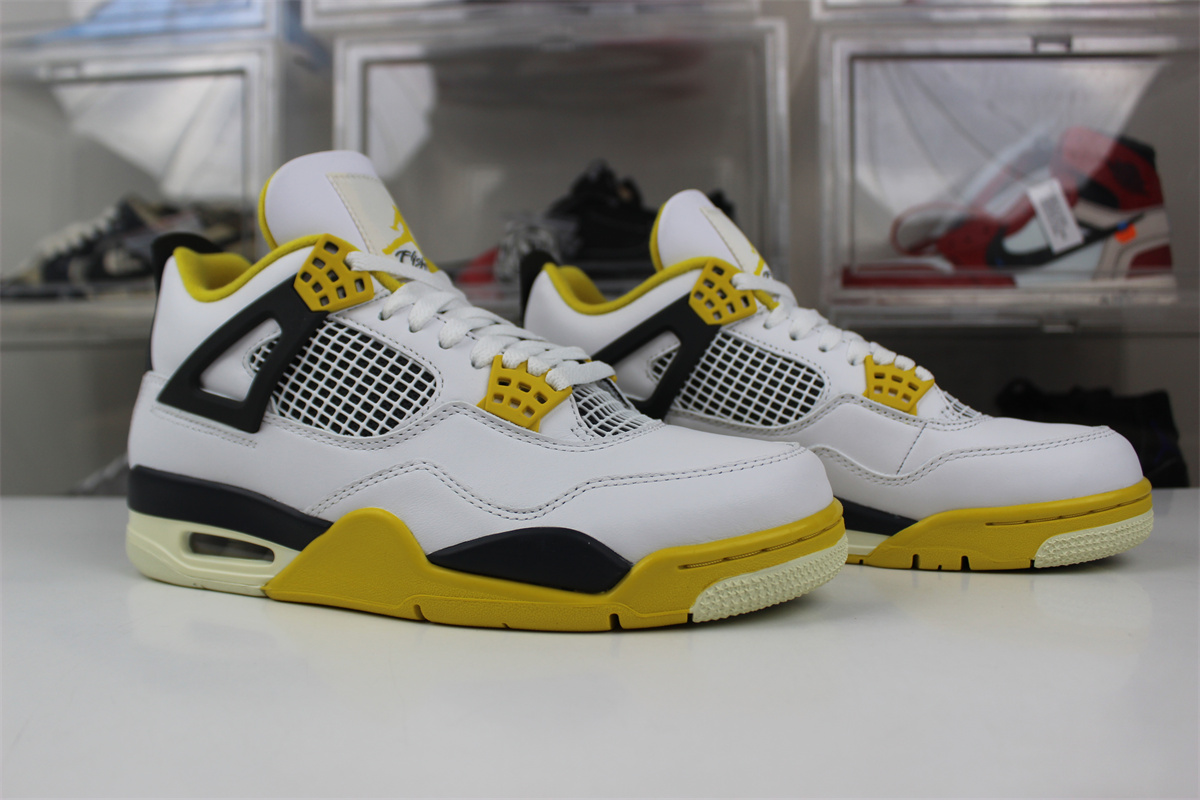 Air Jordan 4 “Vivid Sulfur”