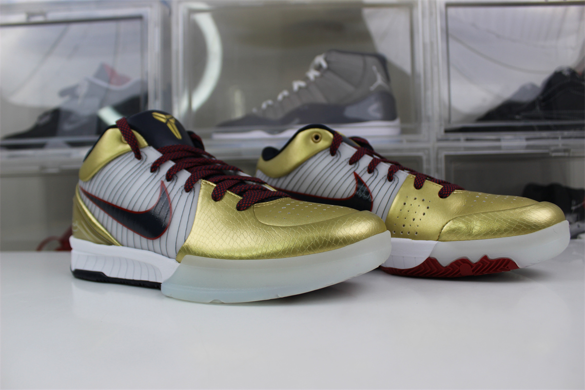 GOAT Nike Kobe 4 Protro “Gold Medal”