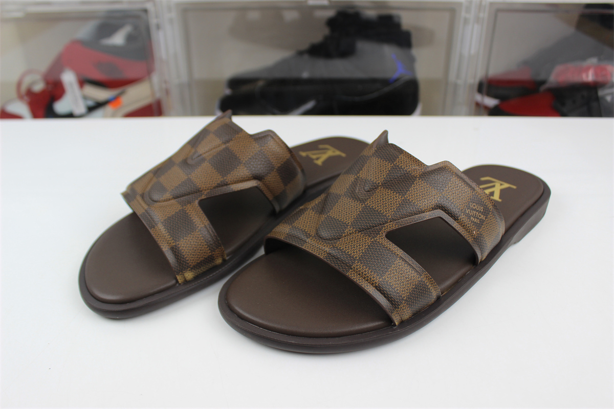 Louis Vuitton Miami Slide Coffe colorway