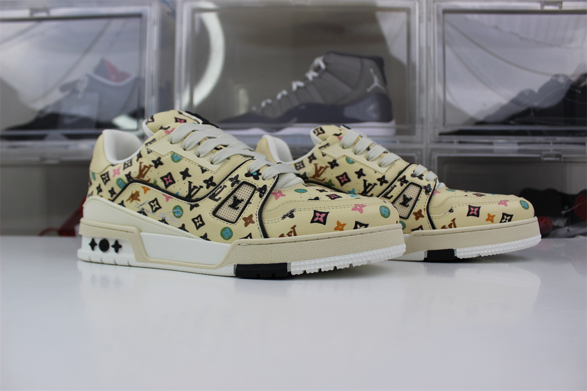 Louis Vuitton LV trainer Gray Chocolate MS0224