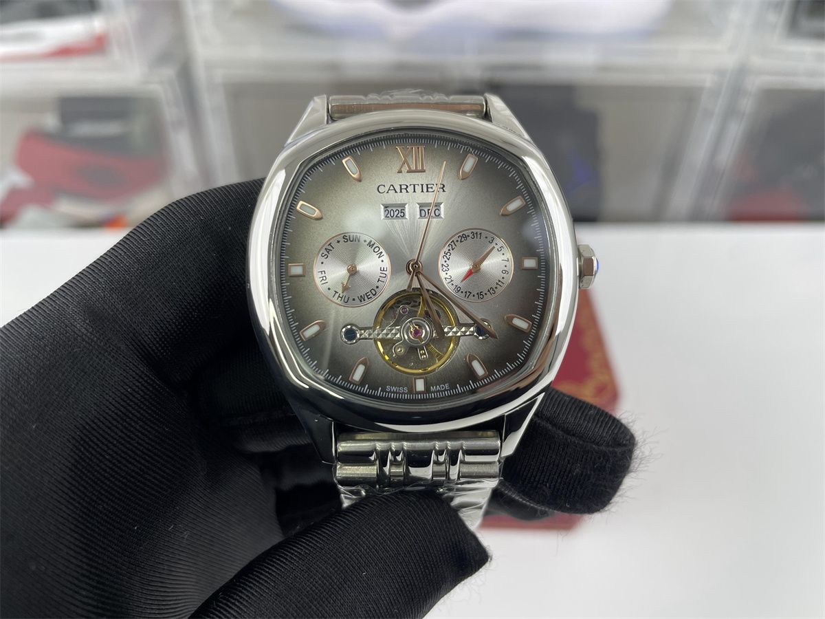 Cartier machine Silver color watch, 43x12mm