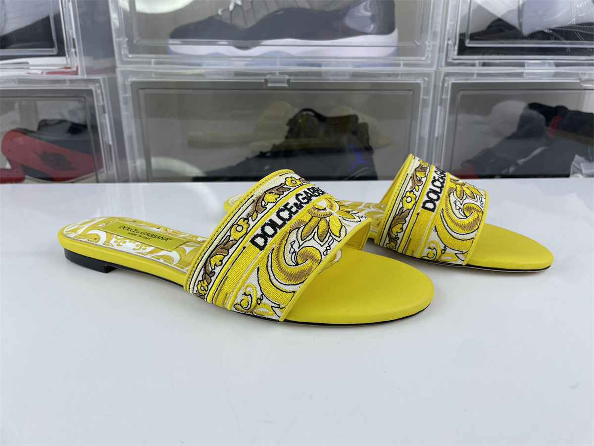 DOLCE & GABBANA Yellow Slide