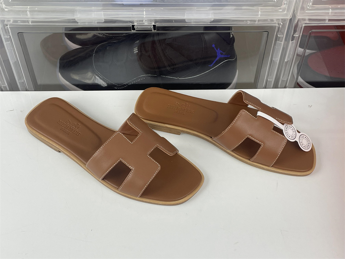 H brand Brown Smooth Cowhide leather slippers