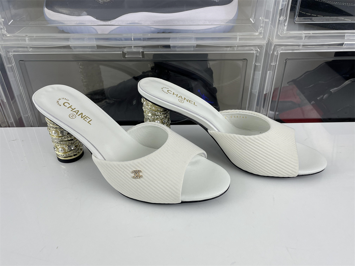 Chanel White Gold high heel with pearl