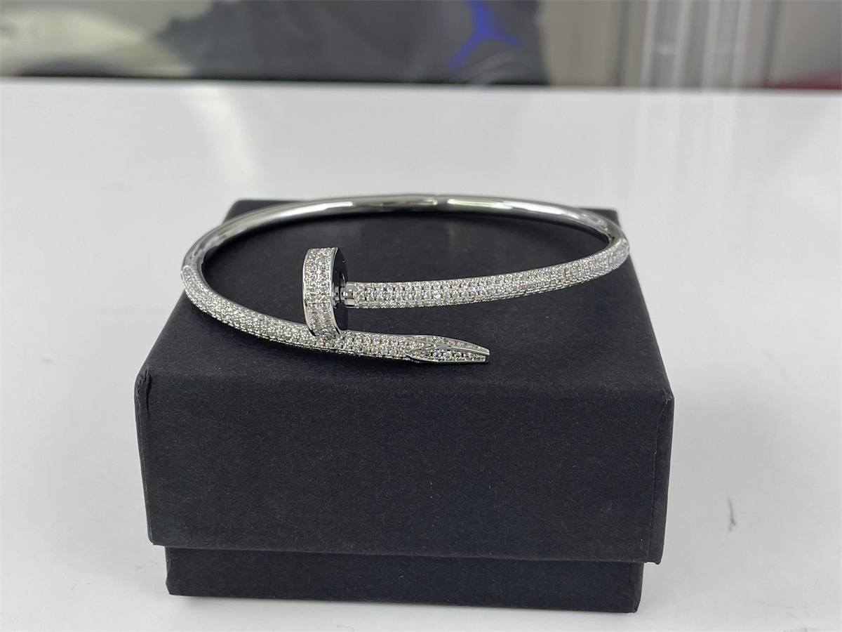 Cartier diamonds Bracalets nail/ screw shape (17, 19cm)