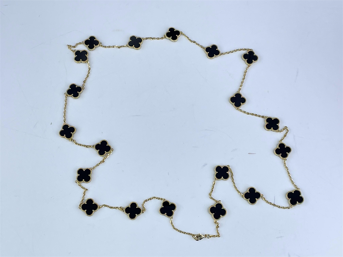 Alhumbra Vintage Necklaces Cleef & Arpels
