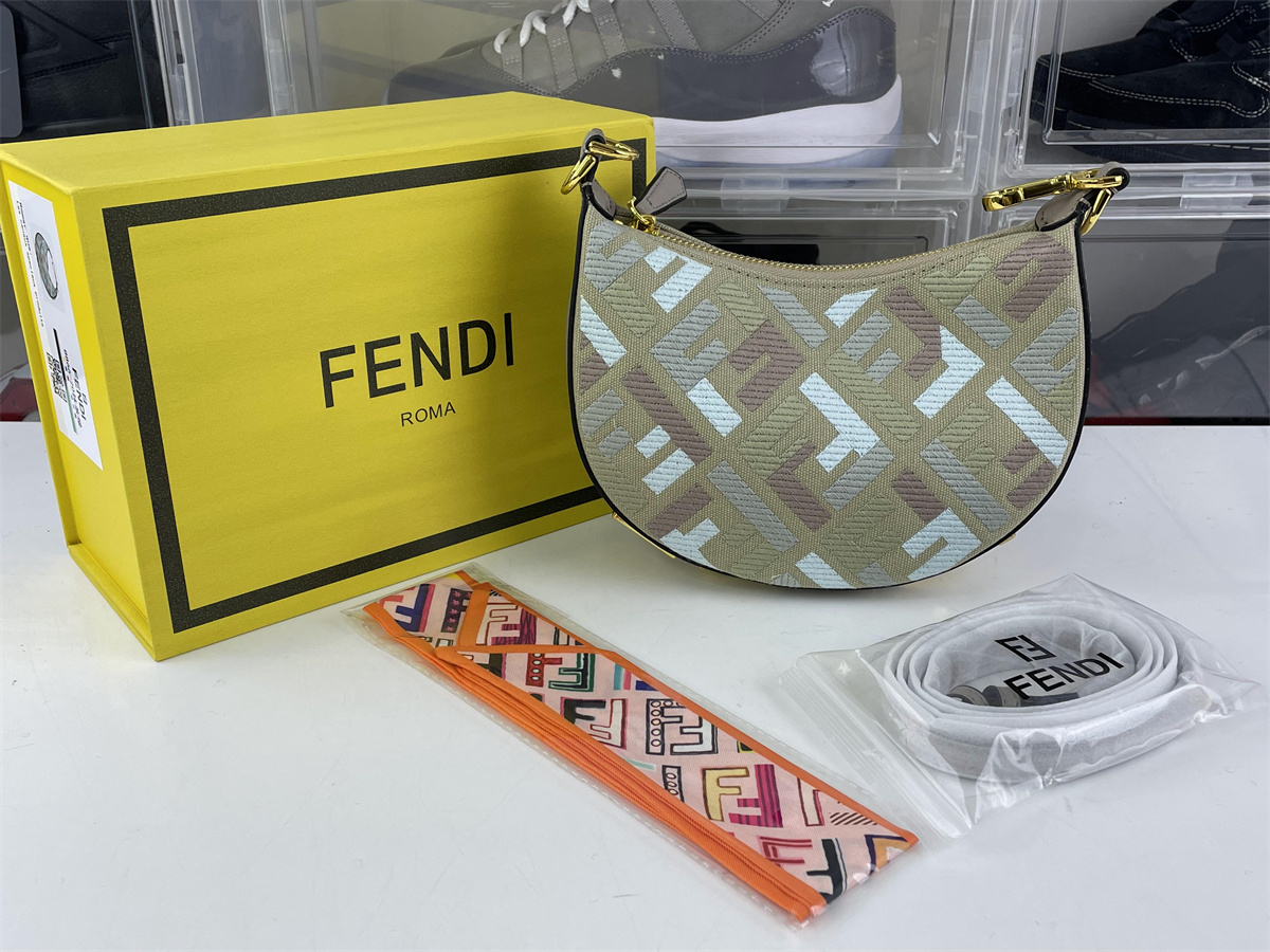 FENDI Graphy Moon shape handling bag small size ( 20 x 13 cm)