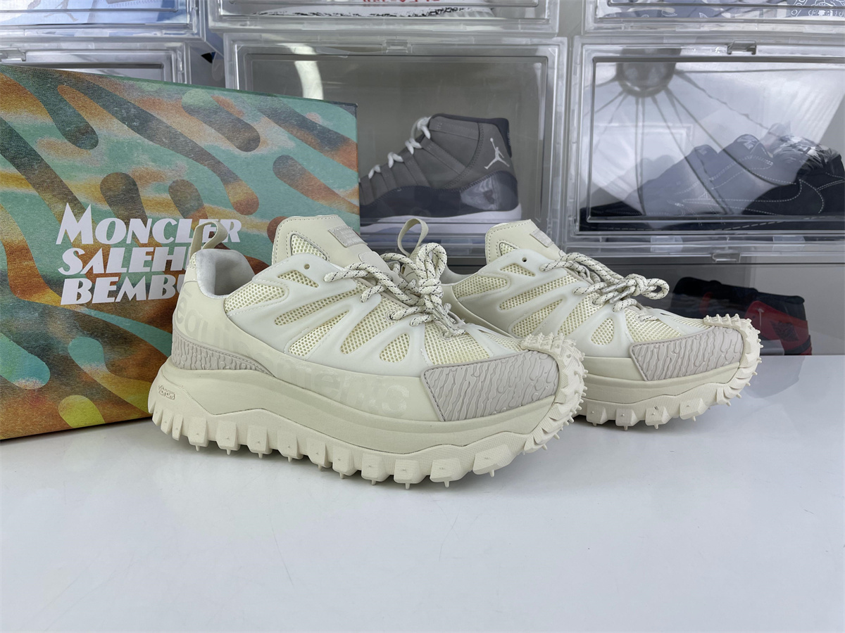 Moncler TrailGrip AMOEBA SALEHE Bembury Cream White equipements