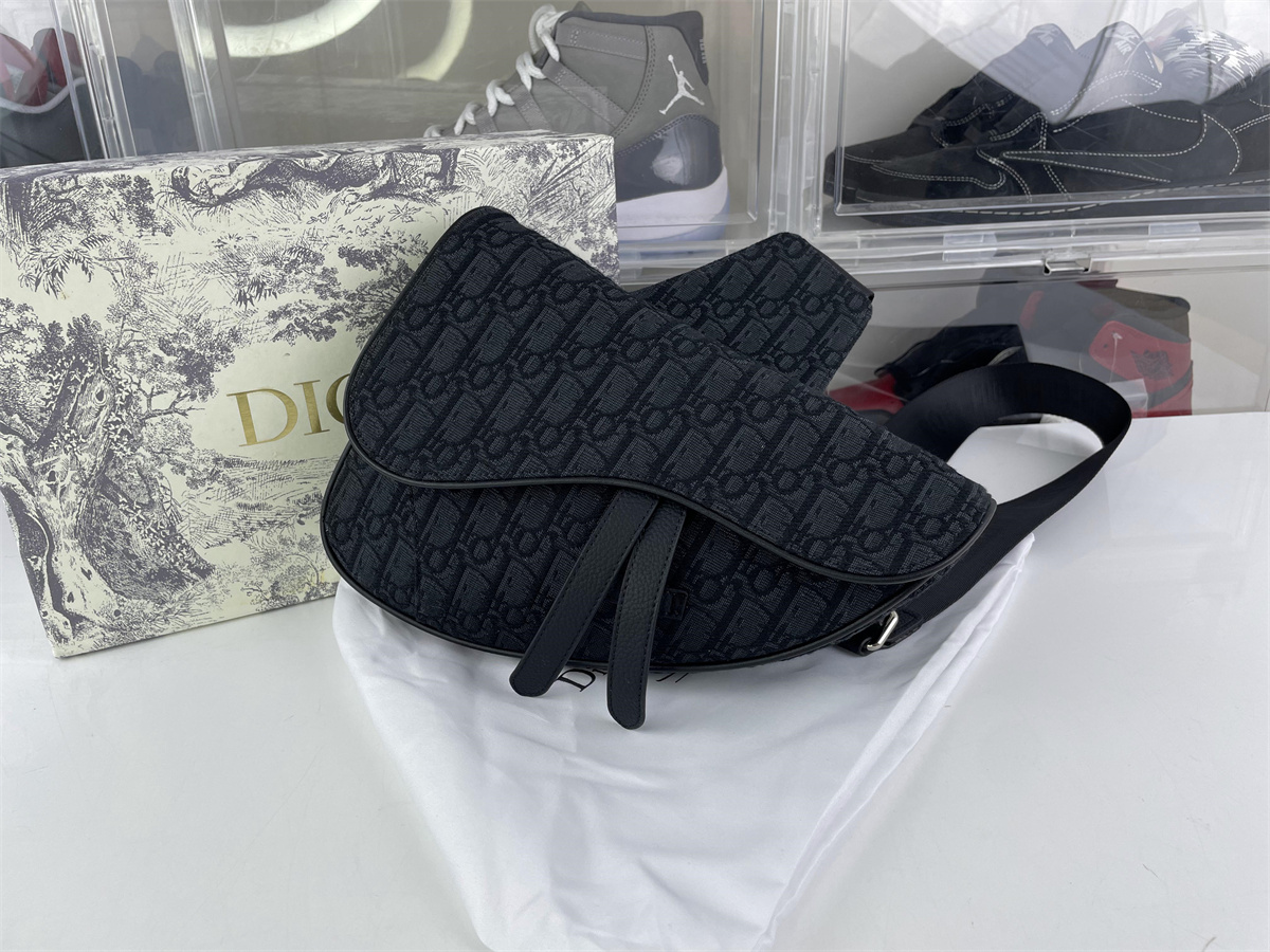 DIOR Homme Black Saddle Oblique bag, (28.6x 20 x 5 cm)