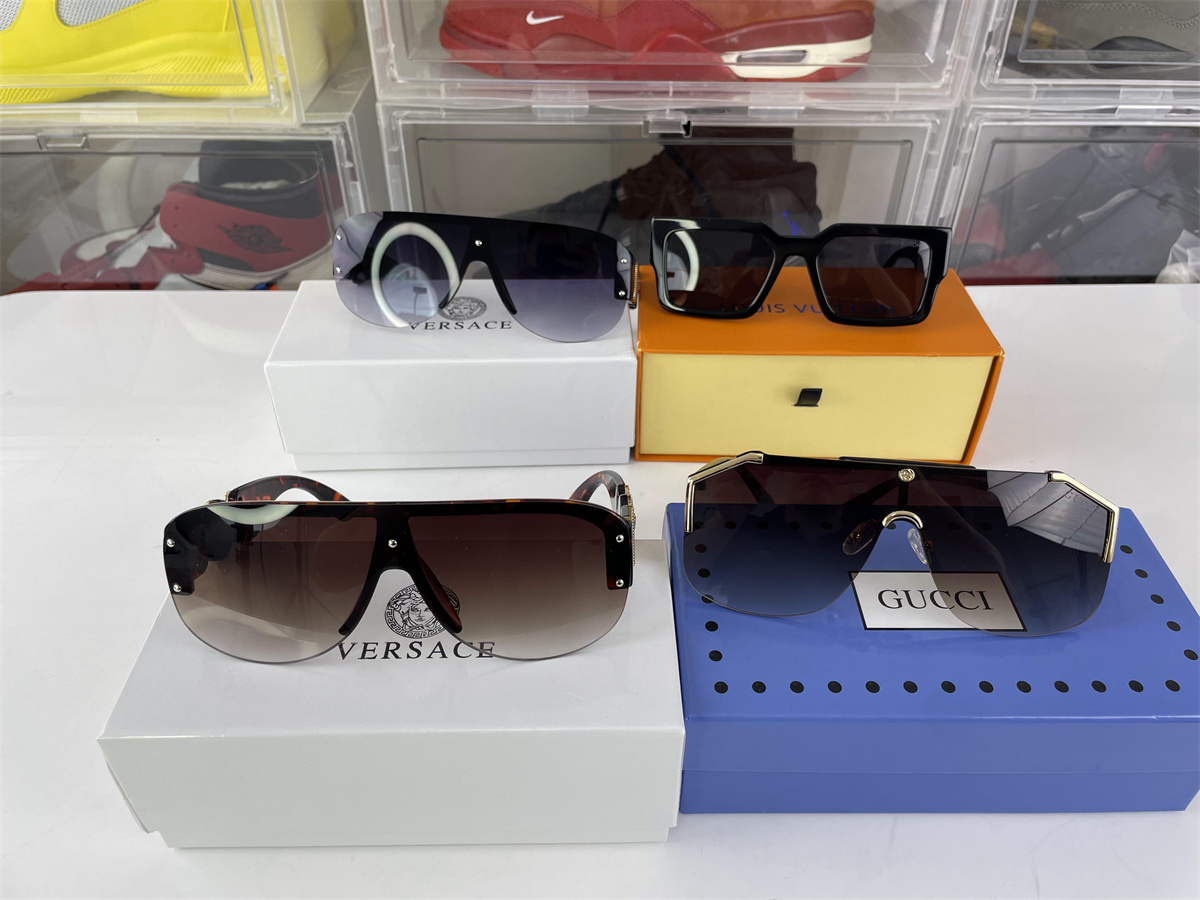 Versace/ LV/ Gucci Ladies Sunglasses, (price for 1 pcs)