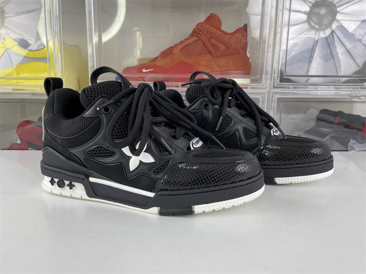 LV Black White 18 / 54 Skate shoes