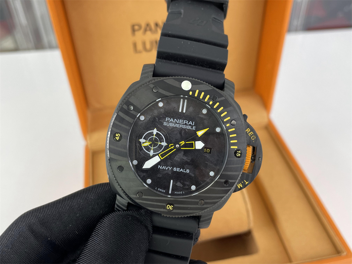 PANERAI LUMINOR Submersible Navy Seals Black Yellow diving watch, 47mm