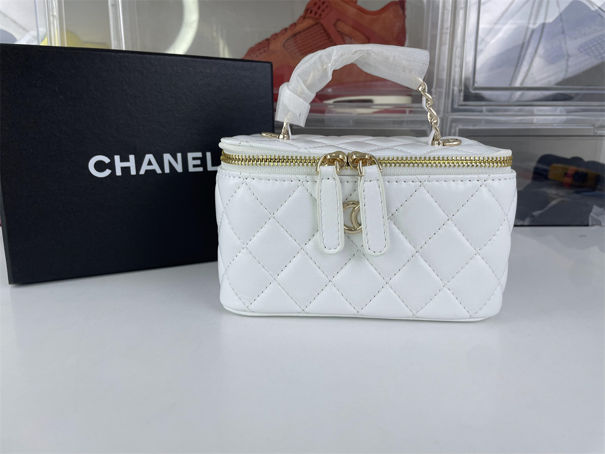 CHANEL Long Box Pure White Ladies Bag (17 x 9.5 x 8cm)