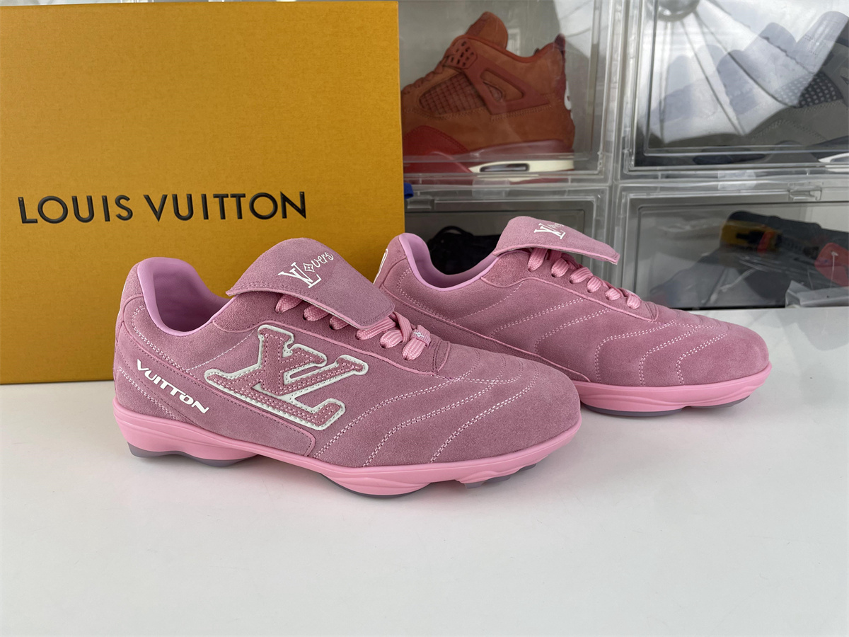 Louis Vuitton Footint Soccer 25ss Pink Color