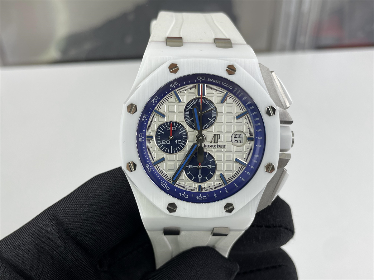 AP Royal Oak White Ceramic watch (42mm)