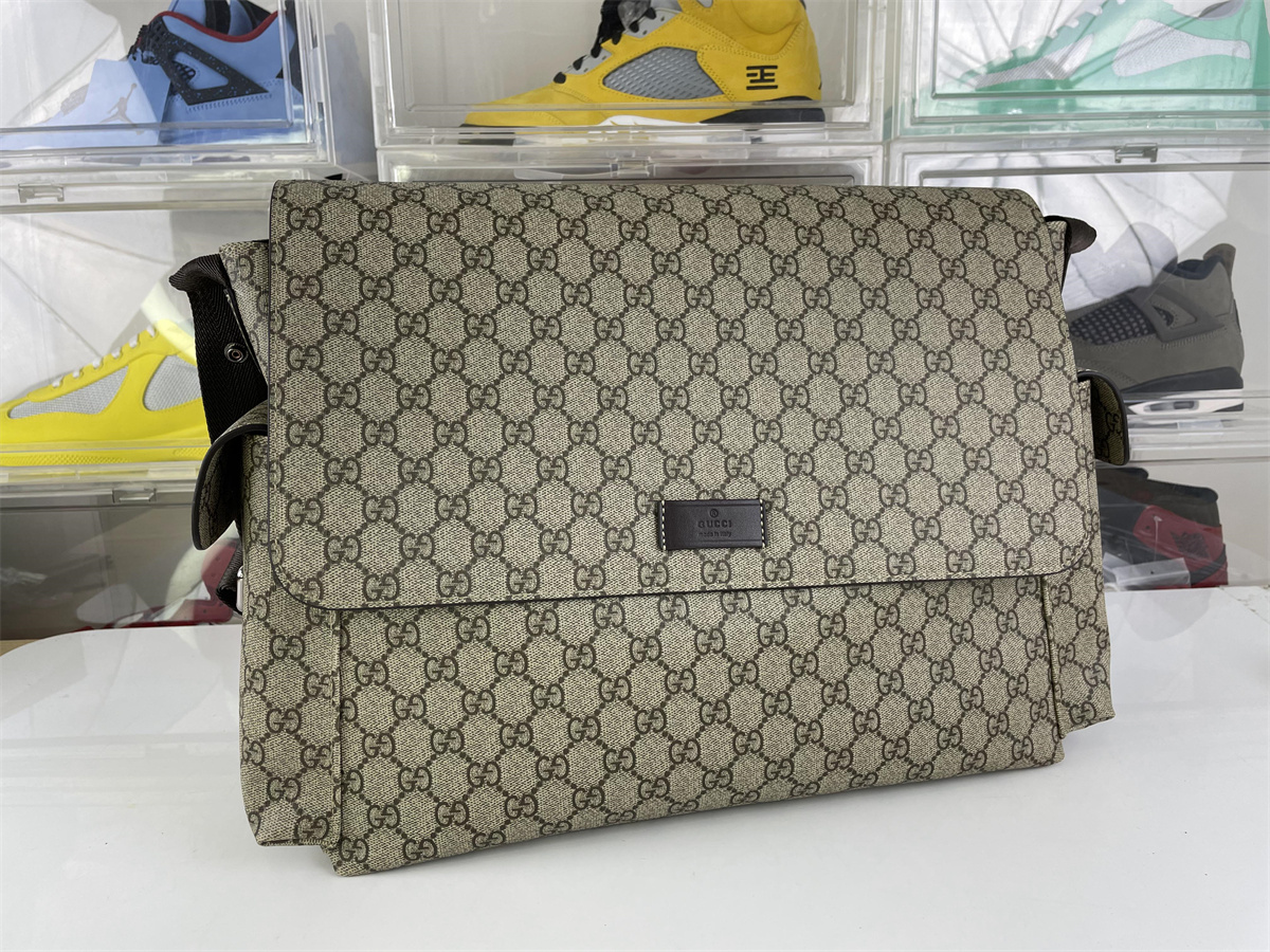 GUCCI Supreme Canvas Brown Mommy bag, (44 x 28 x14cm)