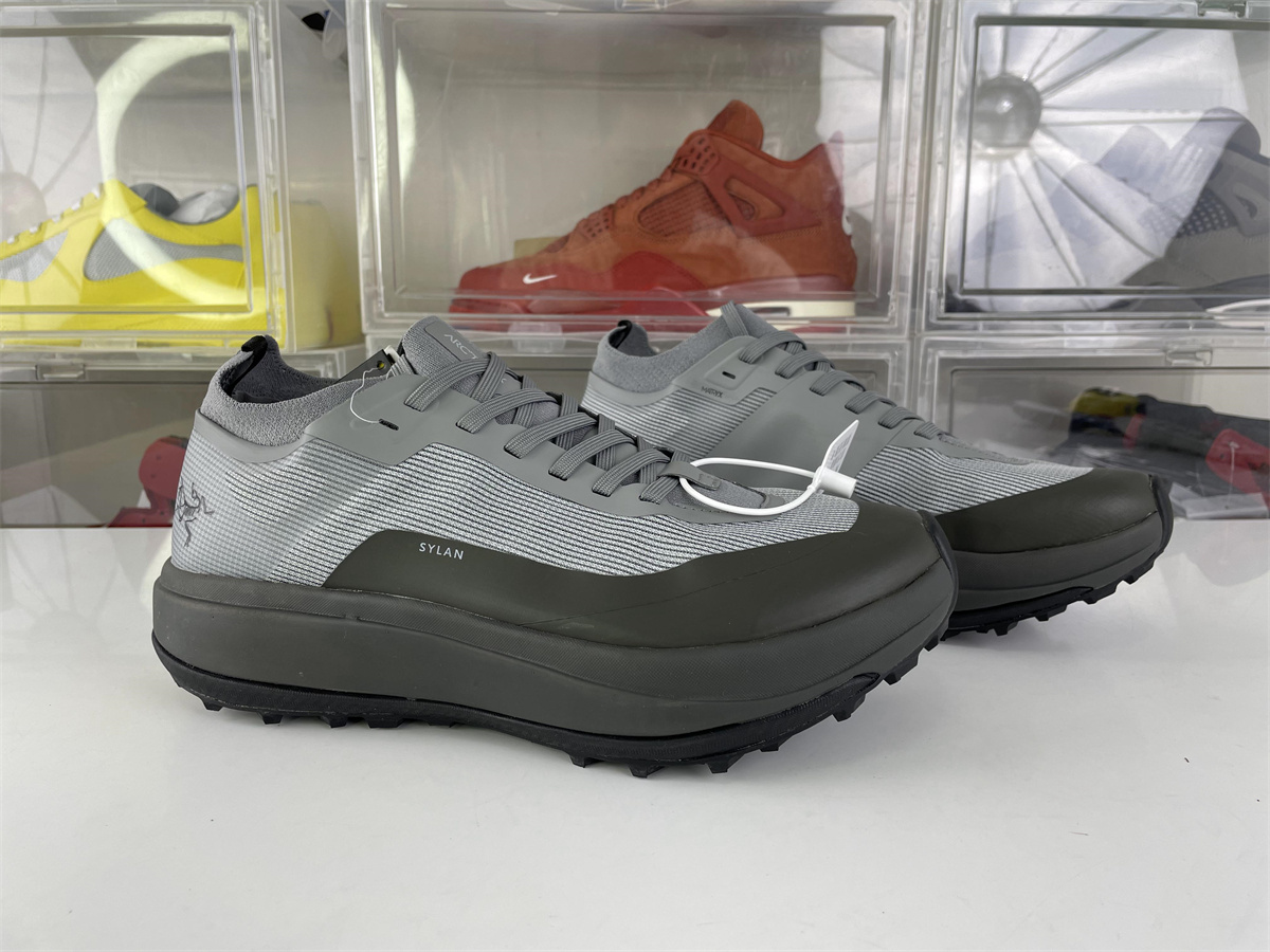 ARC' TERYX SYLAN Grey Speed Mountain Running Shoes