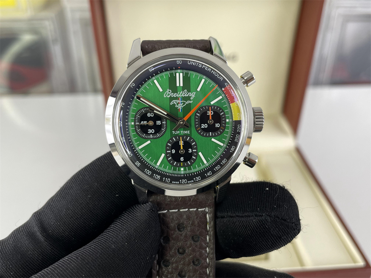 Breitling Navitimer Green dial plate Leather band watch, 42mm
