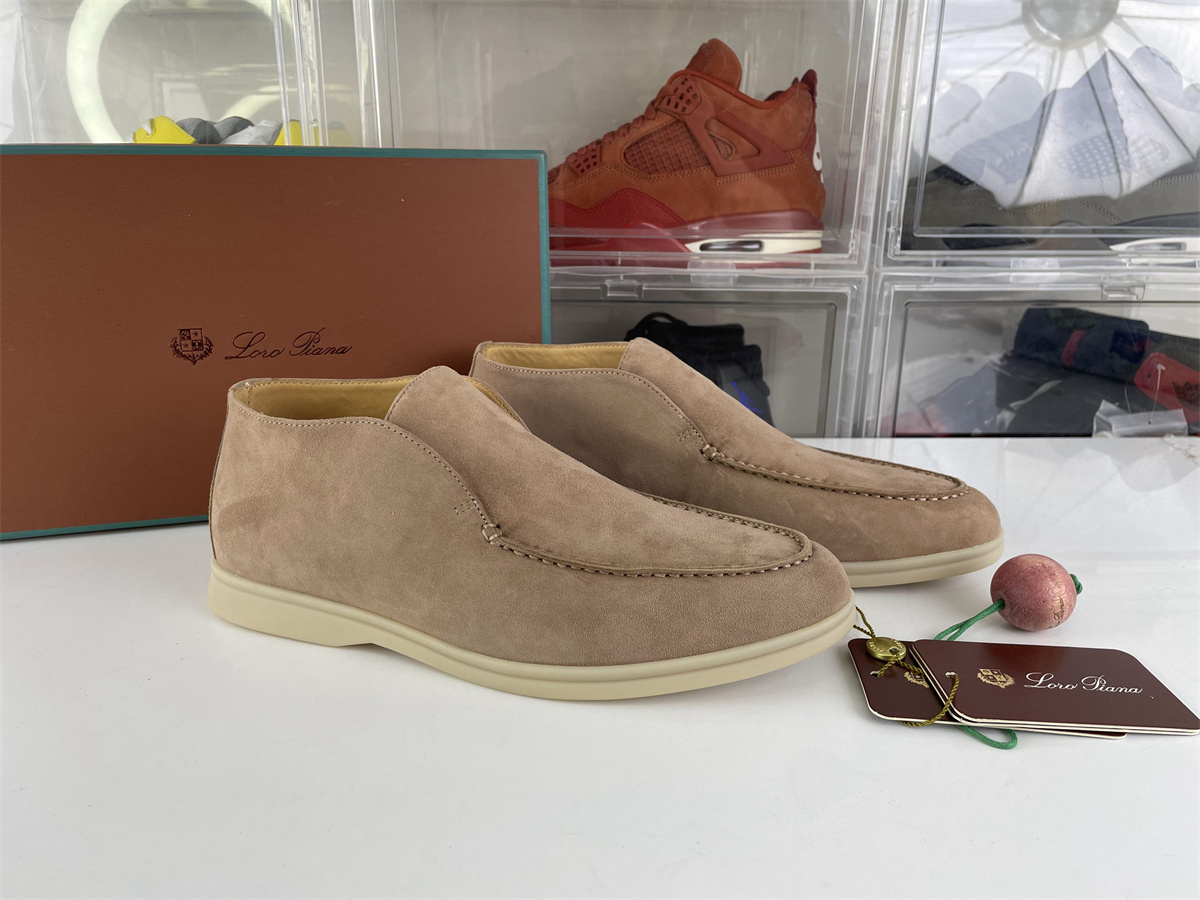 Loro piana Khahi Suede summer walk