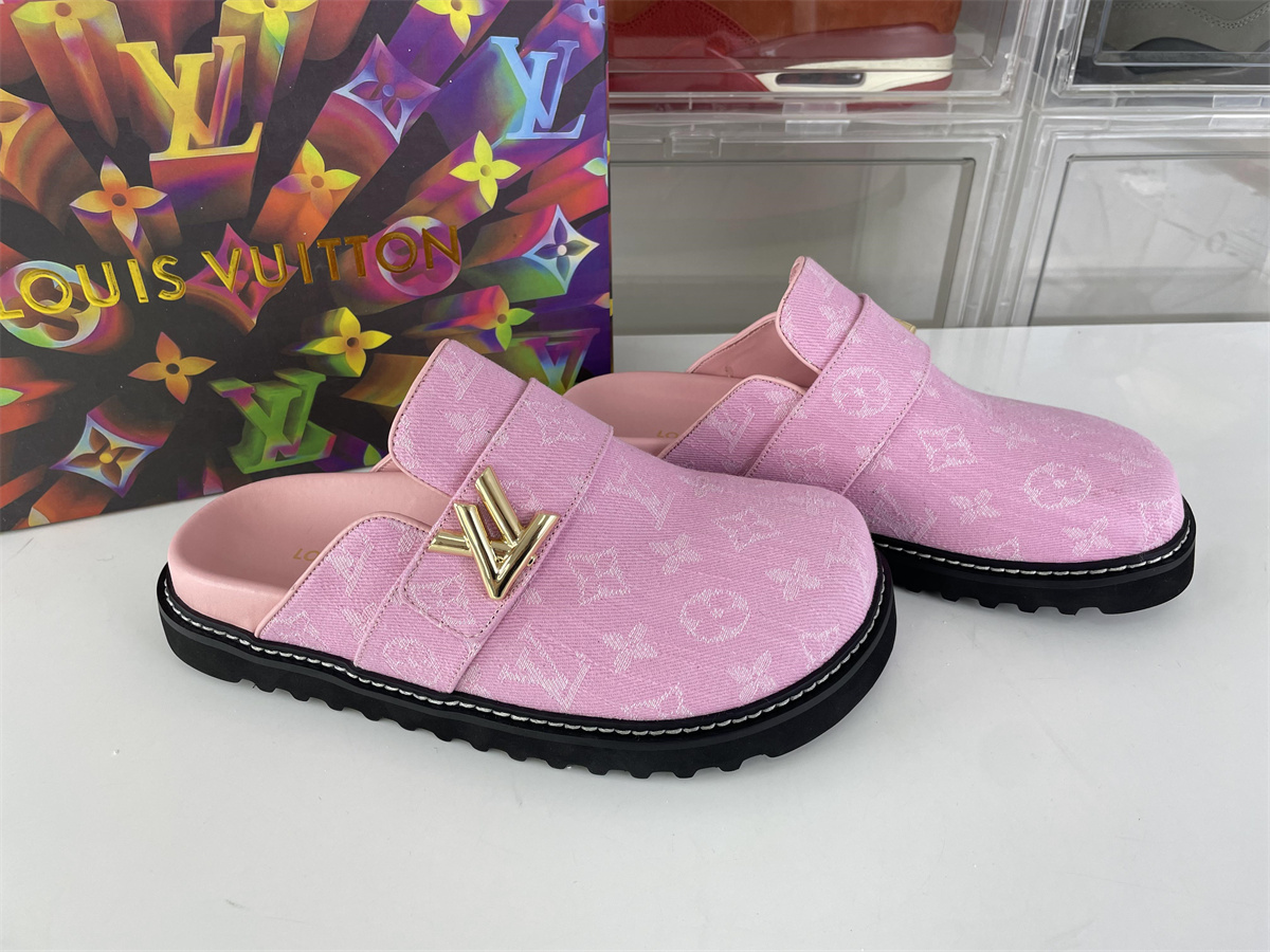 LV Tarine pink Sandal, (size  EU35- 42 )