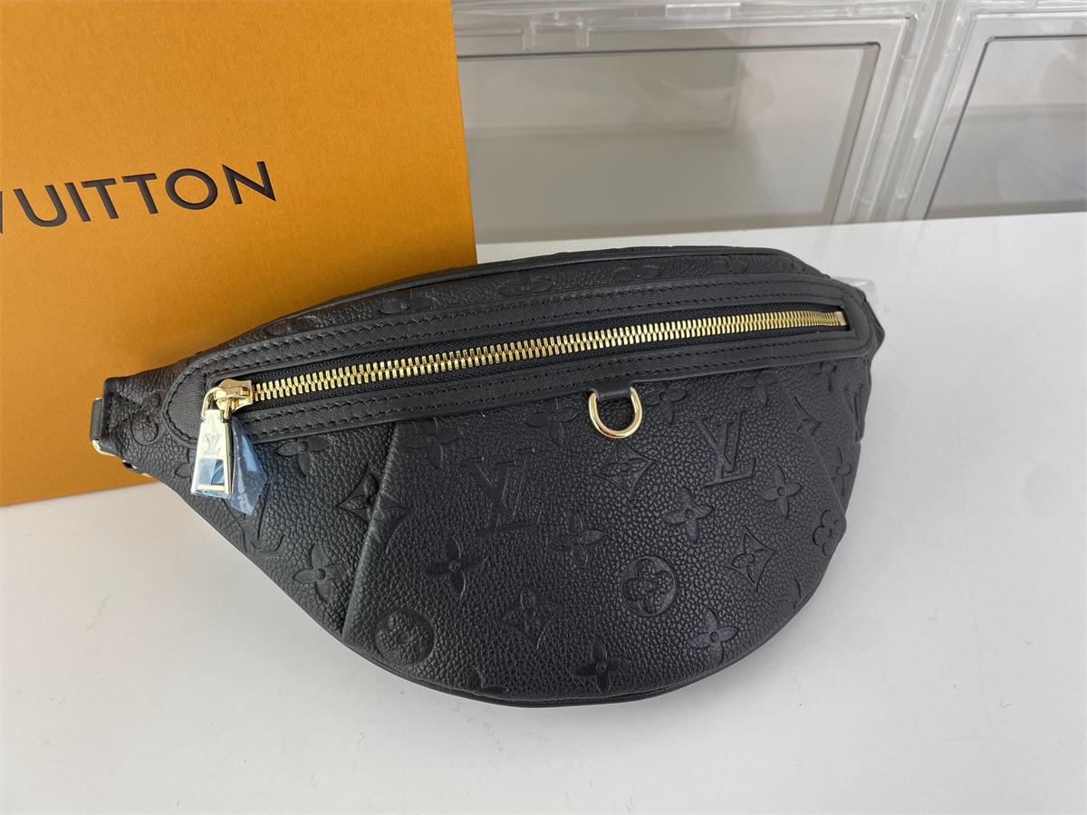 LV Louis Vuitton High Rise Black Waist bag, (31 x 15 x 6cm)